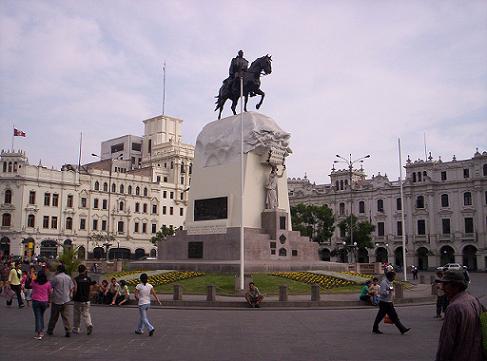 plaza-san-martin-lima-peru