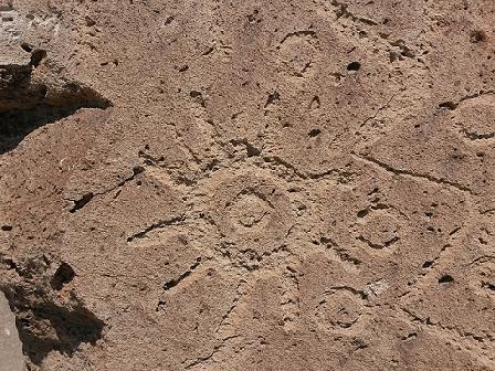 petroglifos-de-toro-muerto