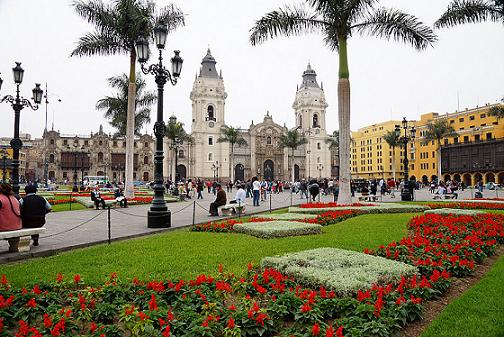 la-plaza-mayor-o-plaza-de-armas-de-lima