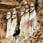 Descubre los Sarcófagos de Karajía y la Caverna de Quiocta